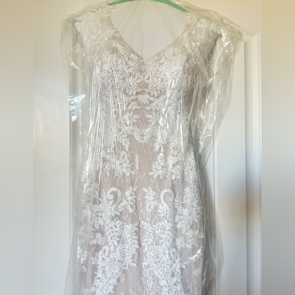 BHLDN Whispers & Echo Milano Gown - Picture 10 of 12